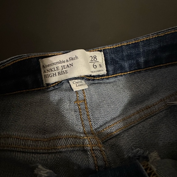 A&F Curve Love Ankle Jean High Rise - Picture 4 of 5